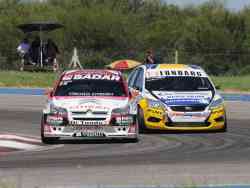 Primero y tercero en final. Rossi y Bruno Bosio