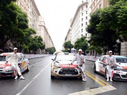 Los tres protagonistas del Roadshow de Citroen (izq a der): Rossi, Loeb y Lpez